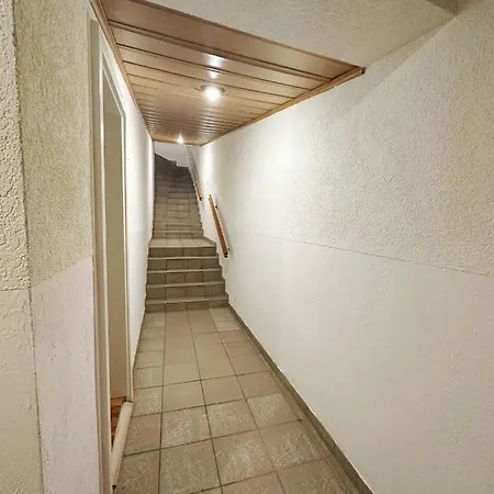 招待所 In Reihenhaus Mit Terrasse 杜伊斯堡