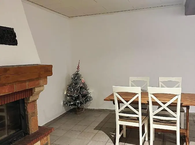 Vendégház In Reihenhaus Mit Terrasse